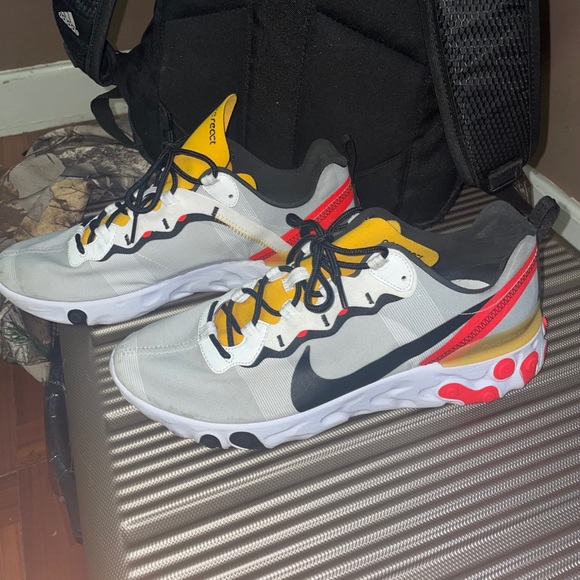 Nike reacts - Picture 3 of 5